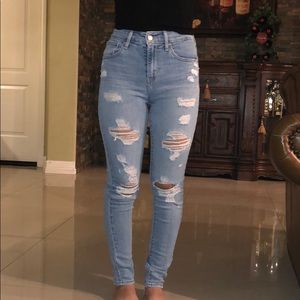 Levi’s High Rise Skinny Jeans Size 25